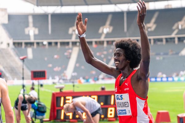 Deutscher Meister ueber 5000m Mohamed Mohumed (LG Olympia Dortmund) waehrend der deutschen Leichtathletik-Meisterschaften im Olympiastadion am 25.06.2022 in Berlin